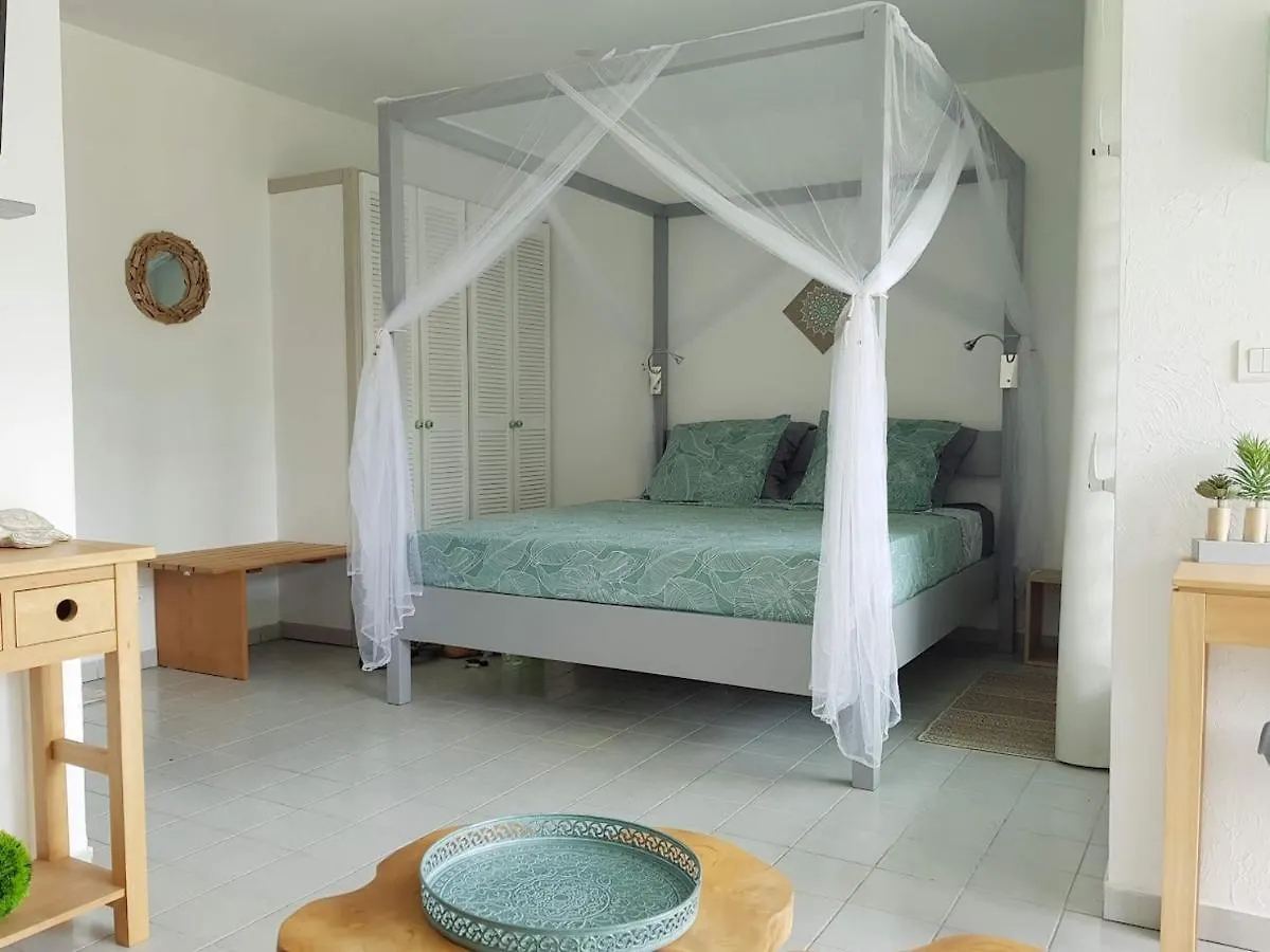 Apartment Residence Kawann Plage & Piscine - Toumalacai 249 Folle Anse
